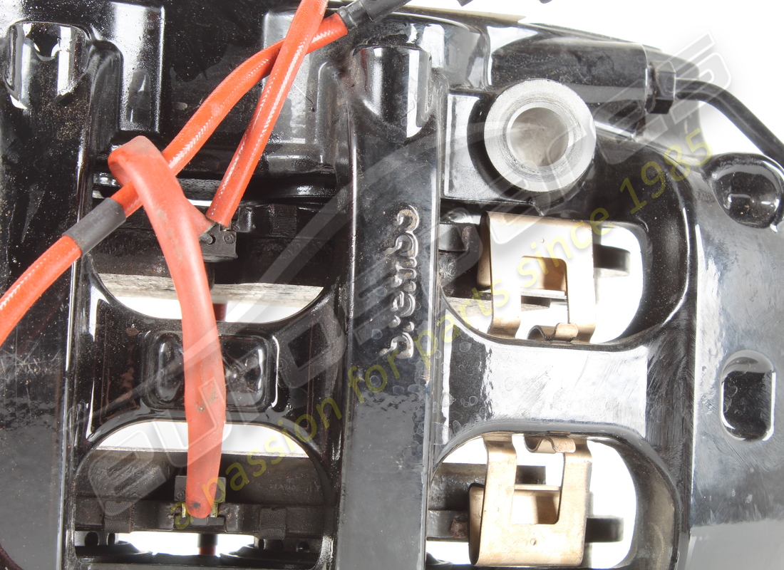 PINZA TRASERA DERECHA COMPLETA USADA FERRARI. NÚMERO DE PIEZA 776926 (4) pinza trasera derecha completa usada ferrari. número de pieza 776926 (4)