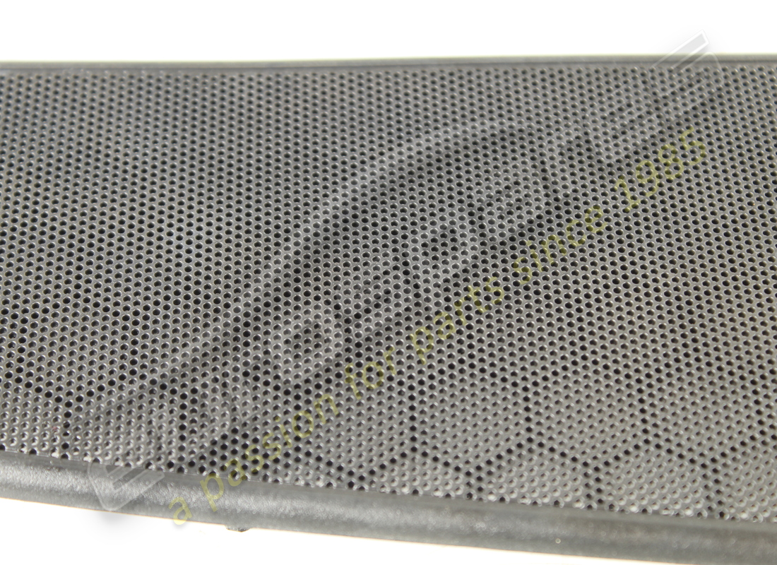 used maserati lh side air vent. part number 67199400 (2)