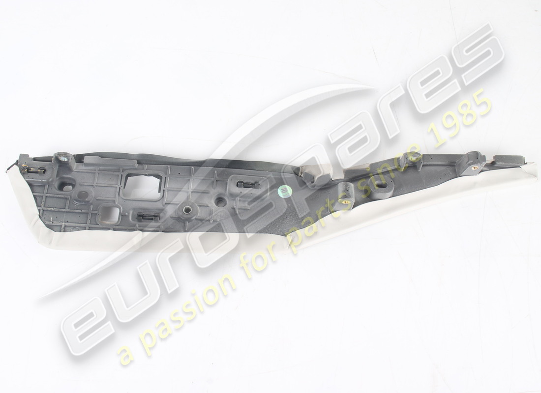 paneles inferiores del tablero usados eurospares en cuero gris claro 4301. los números de pieza 947673 y 947672 son de cuero, no de alcántara. número de pieza eap1723553 (15)