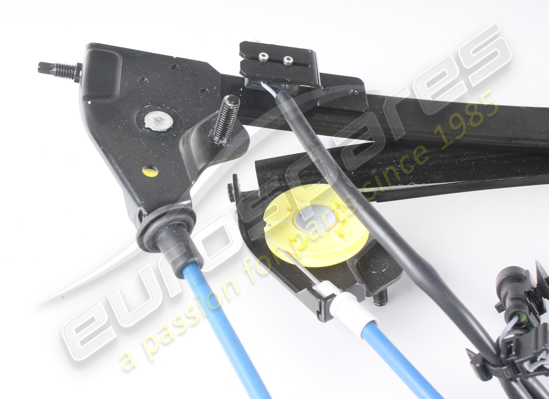 NUEVO (OTRO) FERRARI MECÁNICO DE ELEVADOR DE VENTANILLA DELANTERA DERECHA. NÚMERO DE PIEZA 86266400 (3) nuevo (otro) ferrari mecánico de elevador de ventanilla delantera derecha. número de pieza 86266400 (3)