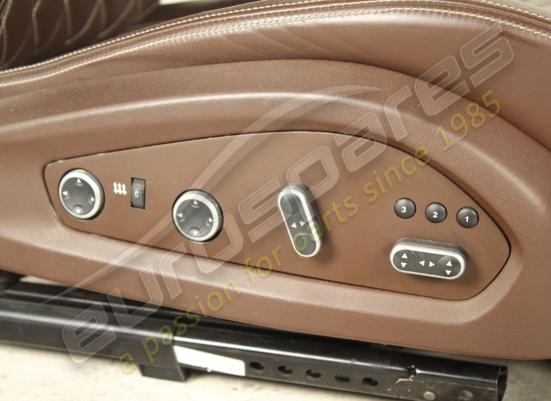 juego de asientos completo usado ferrari con lunas traseras. número de pieza eap1564144 (8)