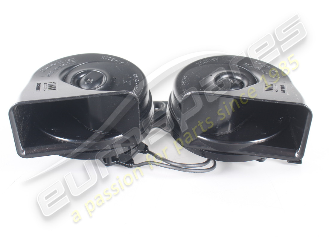 nuevo conjunto de bocina y soporte aston martin. número de pieza ad2313a803bb (2)