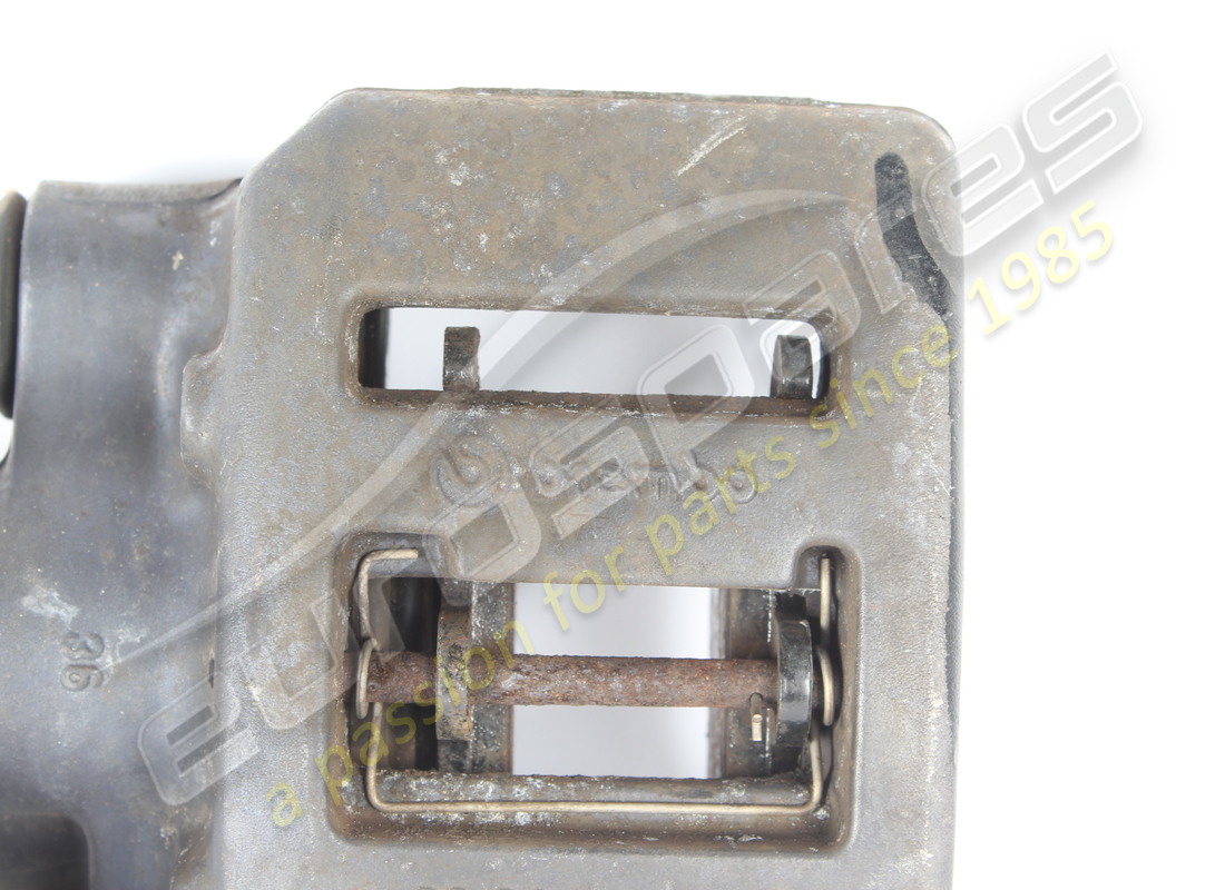 pinza de freno de mano ferrari izquierda usada. número de parte 228021 (2)