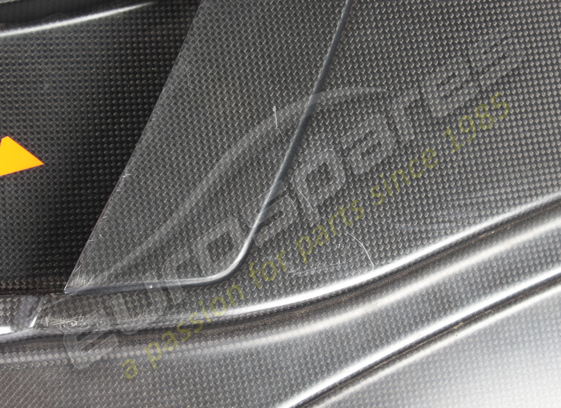 panel de puerta izquierdo completo ferrari usado. número de parte 83054100 (3)