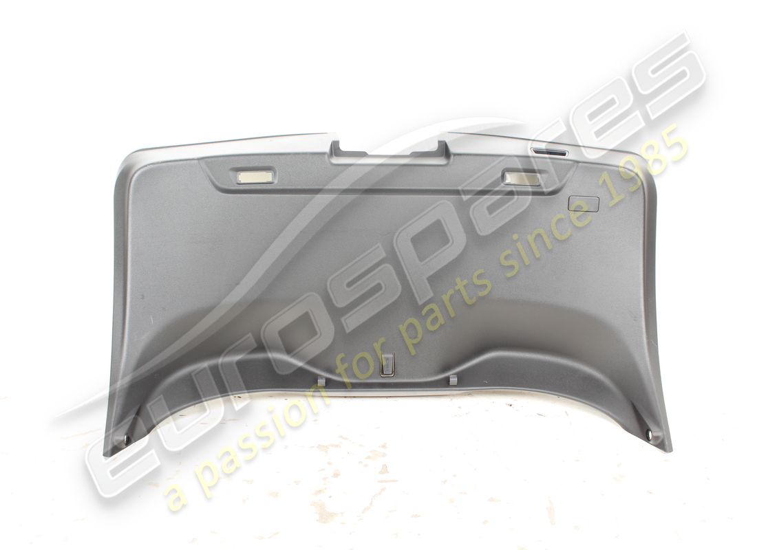 PANEL INFERIOR USADO Maserati. NÚMERO DE PIEZA 670286747 (1)