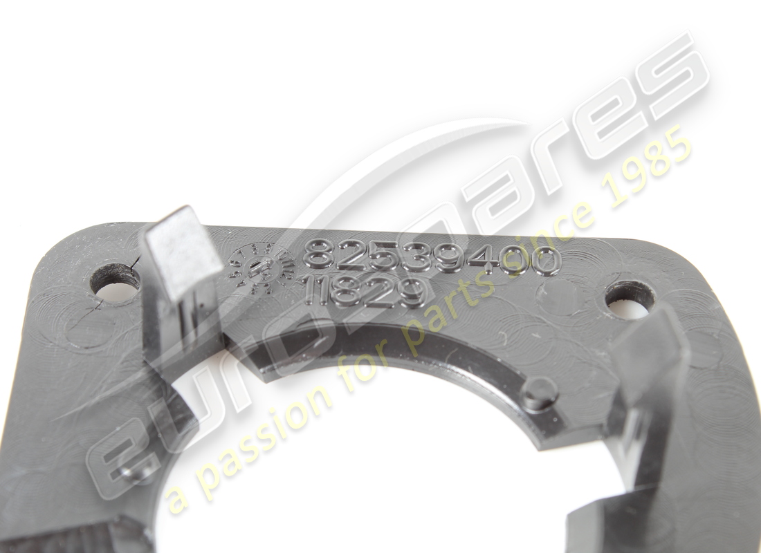 adaptador usado ferrari para tweeter. número de pieza 82539400 (2)
