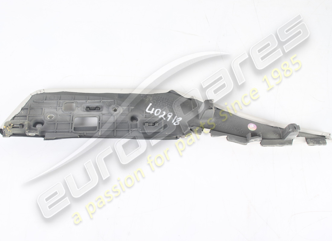 paneles inferiores del tablero usados eurospares en cuero gris claro 4301. los números de pieza 947673 y 947672 son de cuero, no de alcántara. número de pieza eap1723553 (17)