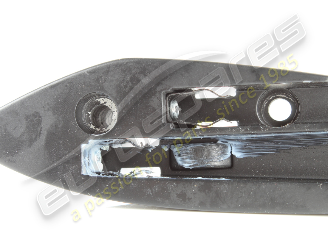 used ferrari lh parcel shelf fastener blo. part number 84866100 (2)