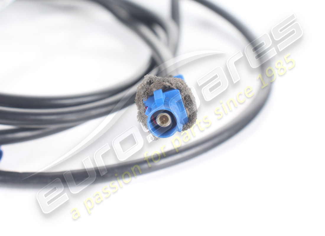 CABLE DE EXTENSIÓN DE ANTENA GPS USADO FERRARI. NÚMERO DE PIEZA 335614 (3) cable de extensión de antena gps usado ferrari. número de pieza 335614 (3)