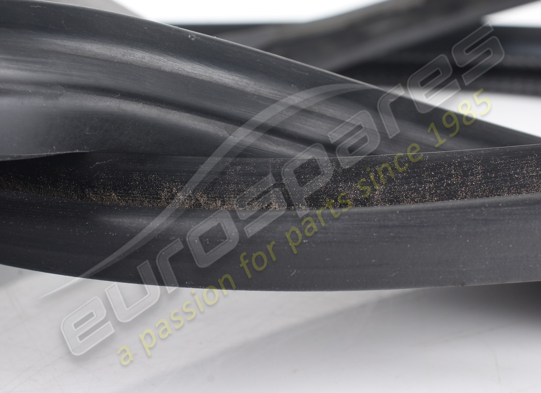 TAPA DEL COMPARTIMIENTO DEL MOTOR DERECHO USADA FERRARI. NÚMERO DE PIEZA 88031200 (3) tapa del compartimiento del motor derecho usada ferrari. número de pieza 88031200 (3)