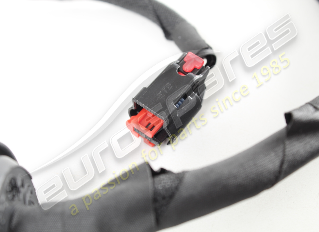 NUEVO CABLE DE LUZ DE DOMO MASERATI. NÚMERO DE PIEZA 670181038 (2) nuevo cable de luz de domo maserati. número de pieza 670181038 (2)