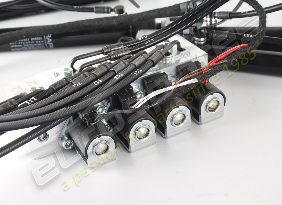 nuevo ferrari sistema hidráulico completo ki. número de pieza 84603300 (2)