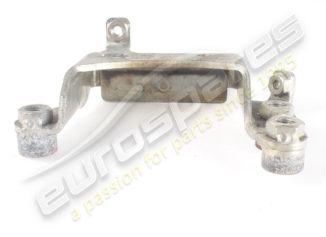 SOPORTE LIMITADOR DE RECORRIDO DEL BUJE DERECHO FERRARI USADO. NÚMERO DE PARTE 280020 (4) soporte limitador de recorrido del buje derecho ferrari usado. número de parte 280020 (4)