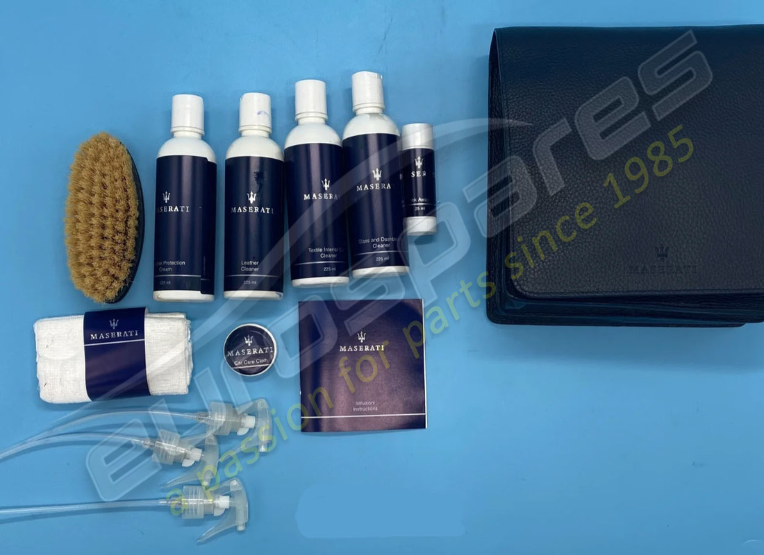 nuevo maserati kit de cuidado del coche. número de parte 920001973 (1)