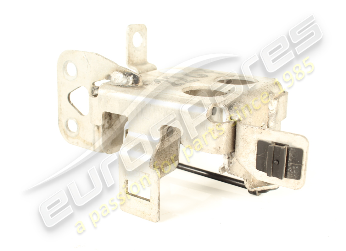 SOPORTE DE MONTAJE DE VÁLVULA TGK USADO Ferrari. NÚMERO DE PIEZA 84066200 (1)