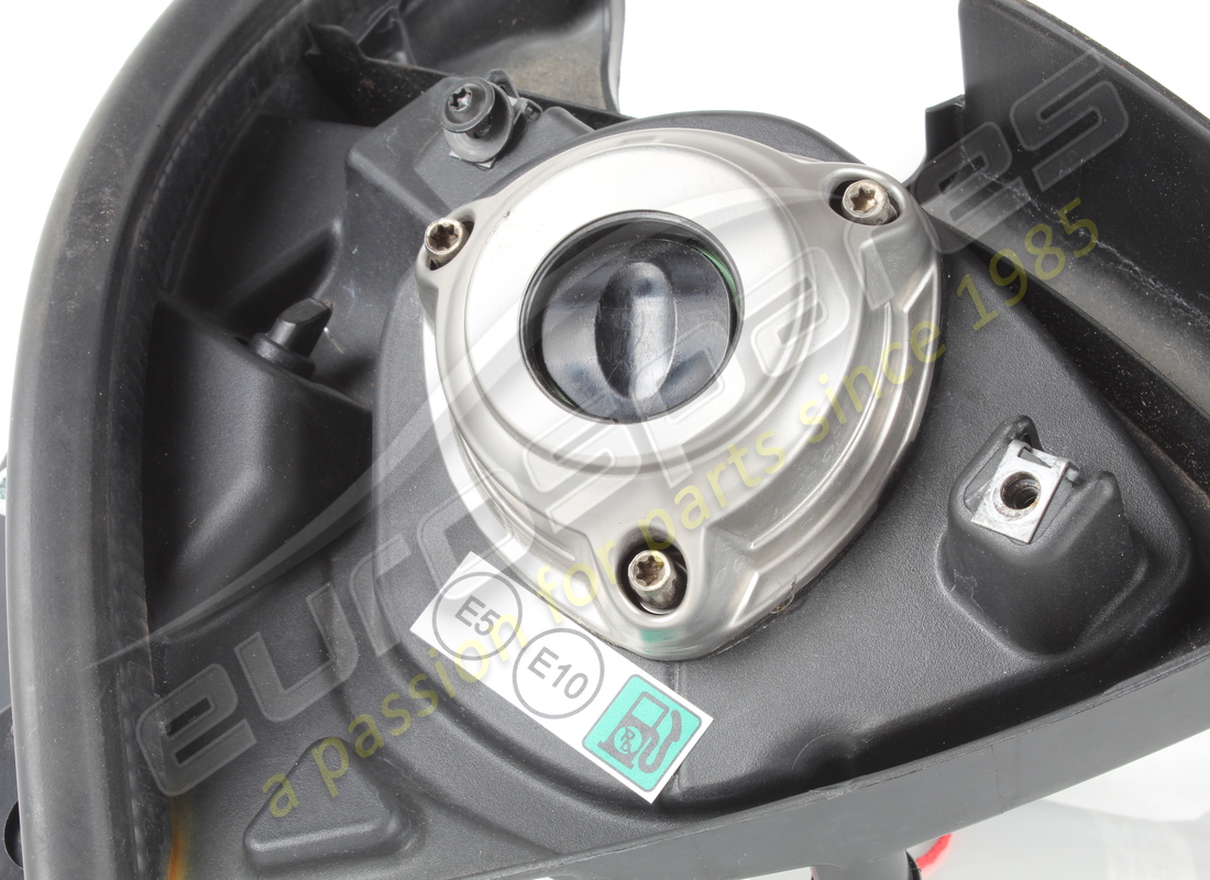 USADO FERRARI COMPL. CUELLO DE LLENADO DE COMBUSTIBLE. NÚMERO DE PIEZA 894321 (2) usado ferrari compl. cuello de llenado de combustible. número de pieza 894321 (2)