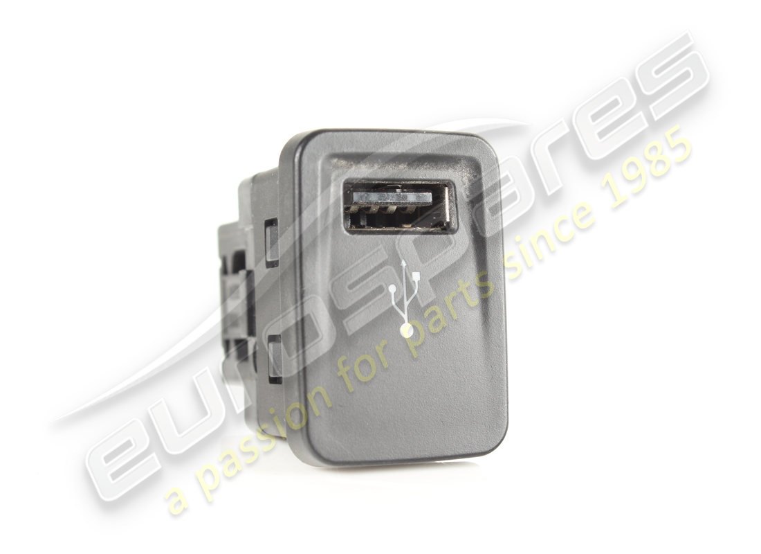 TOMA USB Ferrari USADA. NÚMERO DE PARTE 303226 (1)