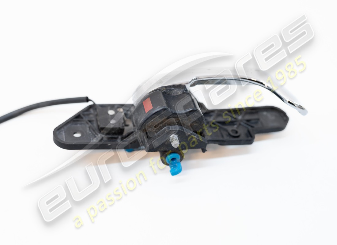 MANIJA INTERIOR DE PUERTA DERECHA USADA MASERATI. NÚMERO DE PIEZA 67236800 (2) manija interior de puerta derecha usada maserati. número de pieza 67236800 (2)