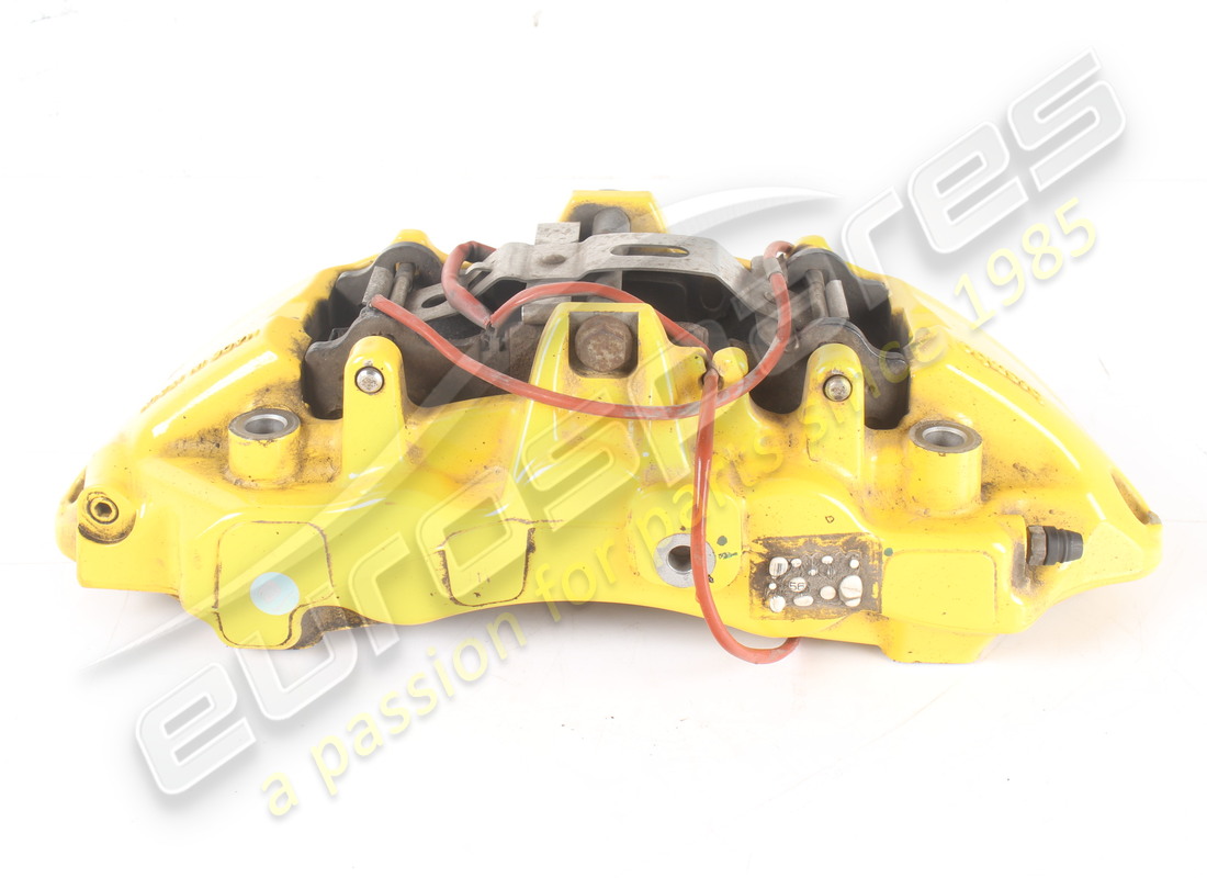 pinza delantera izquierda ferrari usada con pastillas. número de parte 315567 (3)