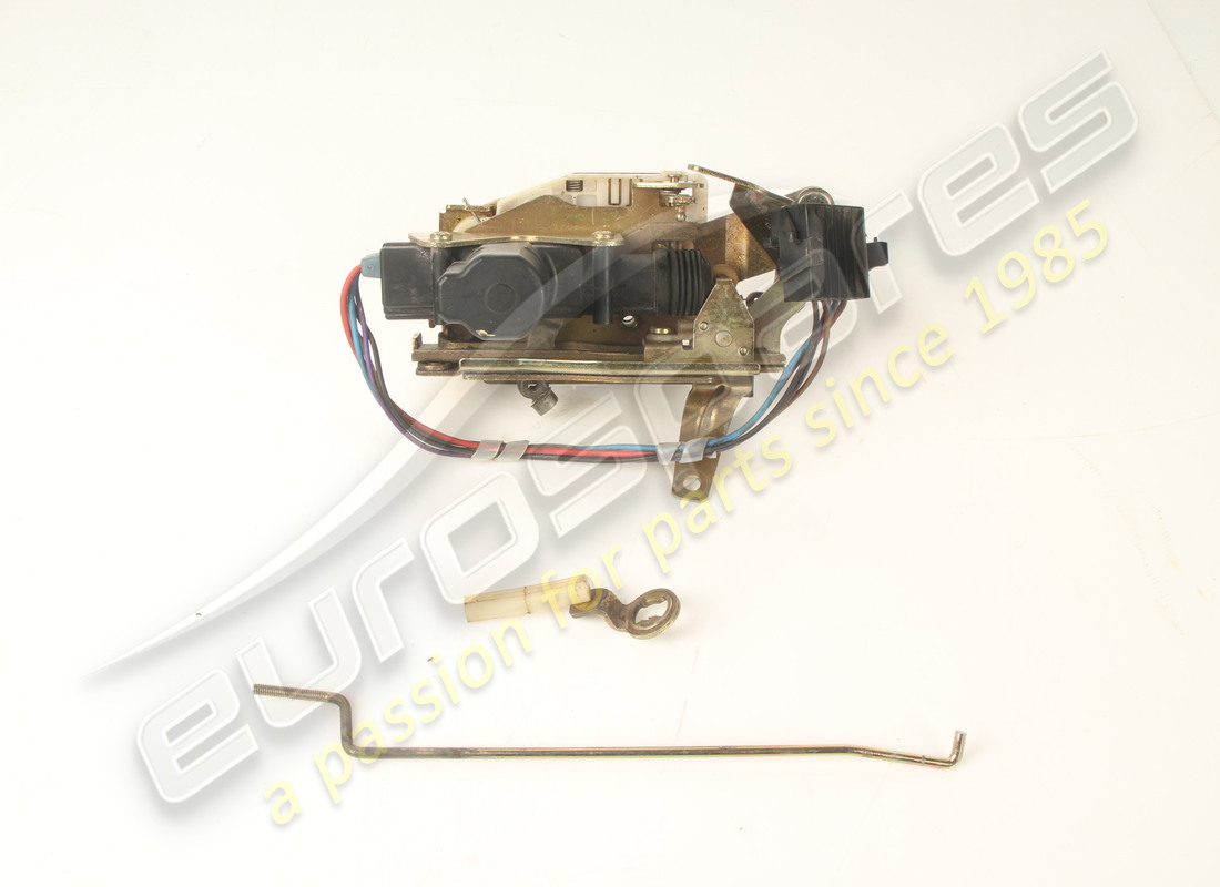 CERRADURA DE PUERTA IZQUIERDA Ferrari USADA. NÚMERO DE PARTE 62109400 (1)