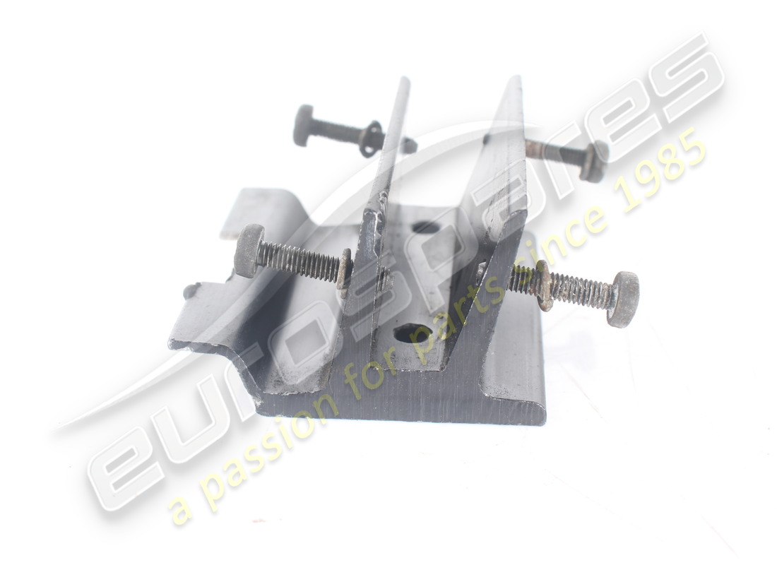 USADO MASERATI SOPORTE. NÚMERO DE PARTE 363201316 (4) usado maserati soporte. número de parte 363201316 (4)