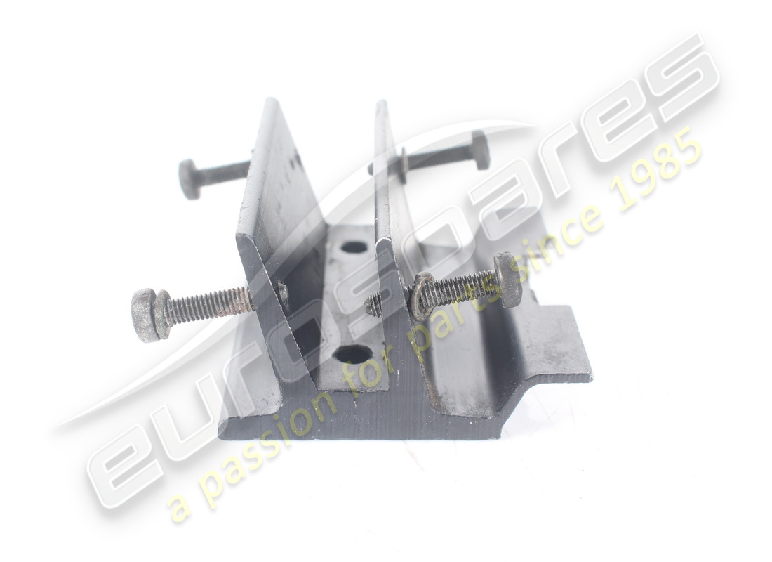 USADO MASERATI SOPORTE. NÚMERO DE PARTE 363201316 (2) usado maserati soporte. número de parte 363201316 (2)