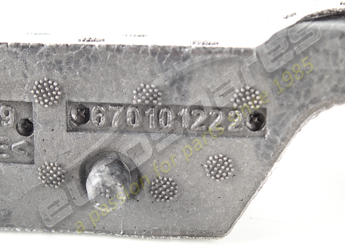 nuevo maserati amortiguador de parachoques superior delantero derecho. número de pieza 670101222 (3)