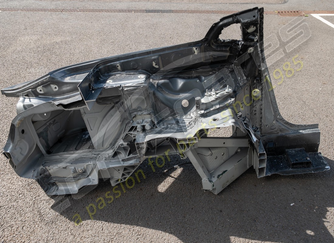 used eurospares lh rear wing and chassis mount. part number eap1563095 (6)