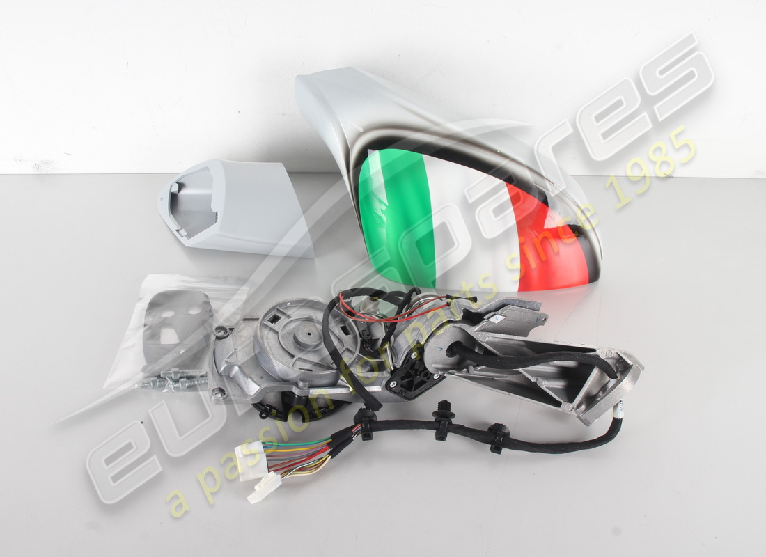NUEVO ESPEJO DE PUERTA CON BANDERA TRICOLOR DE ITALIA Ferrari. NÚMERO DE PIEZA 70002196 (1)