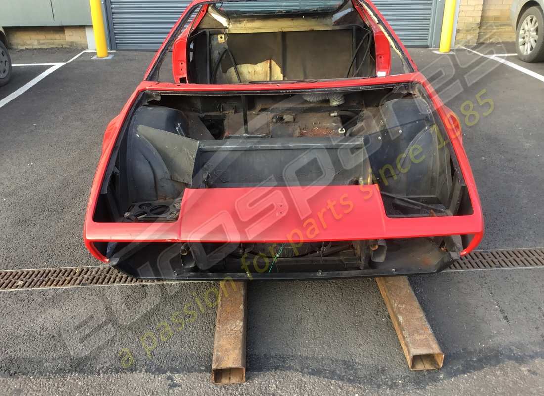 carrocería y chasis rhd eurospares ferrari 308 gt4 dino (1979) usados. número de parte eap1390100 (2)