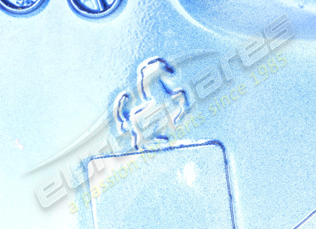 PUERTA LATERAL DERECHA FERRARI USADA. NÚMERO DE PARTE 88008011 (6) puerta lateral derecha ferrari usada. número de parte 88008011 (6)