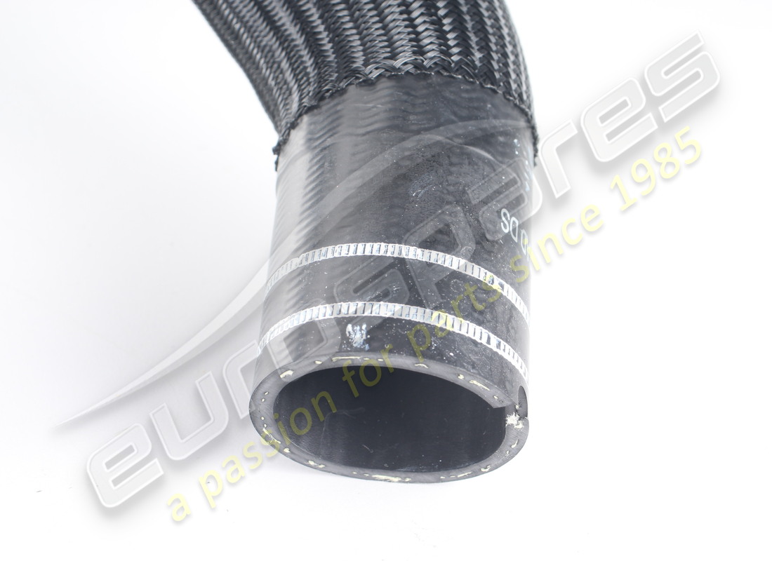 TUBO DE ENTRADA DE AGUA DEL RADIADOR NUEVO MASERATI. NÚMERO DE PIEZA 670033308 (3) tubo de entrada de agua del radiador nuevo maserati. número de pieza 670033308 (3)