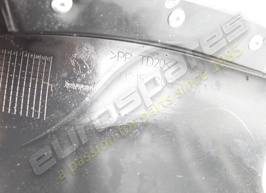 USADO FERRARI CONVOGLIATORE POSTERIORE DX. NÚMERO DE PARTE 770238 (3) usado ferrari convogliatore posteriore dx. número de parte 770238 (3)