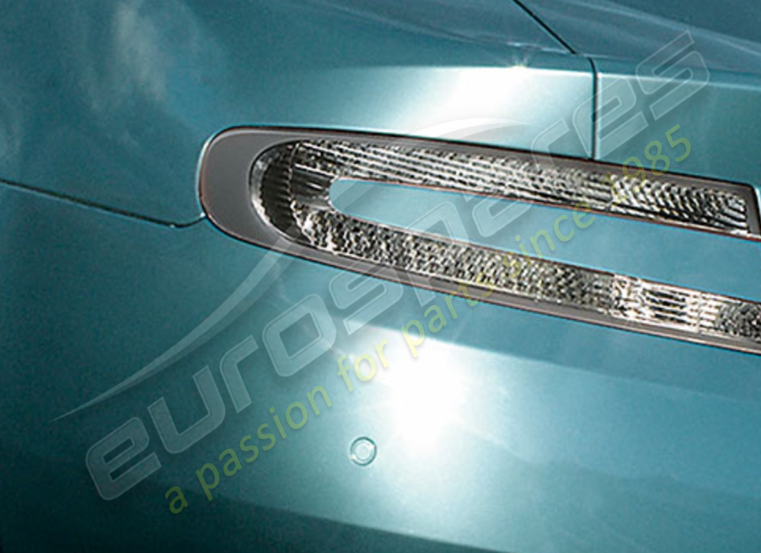 NEW ASTON MARTIN REAR LAMPS KIT, CLEAR OPTION WITH A GREY BOARDER. PART NUMBER 8G433711053 (1) new aston martin rear lamps kit, clear option with a grey boarder. part number 8g433711053 (1)