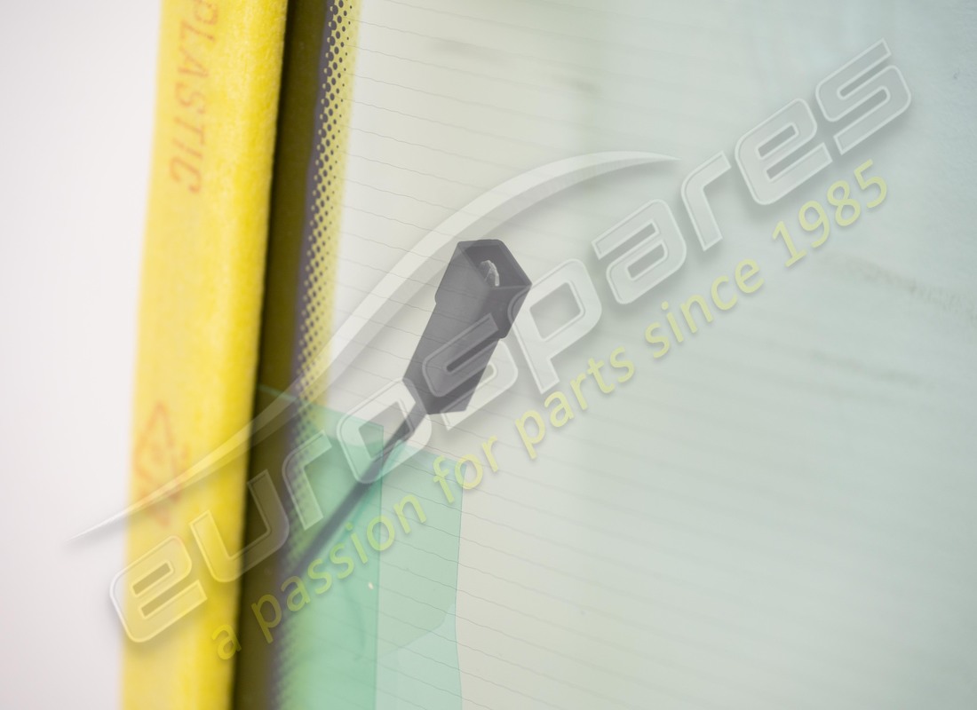 NUEVA LUNA TRASERA TÉRMICA EUROSPARES. NÚMERO DE PIEZA 63164000 (4) nueva luna trasera térmica eurospares. número de pieza 63164000 (4)