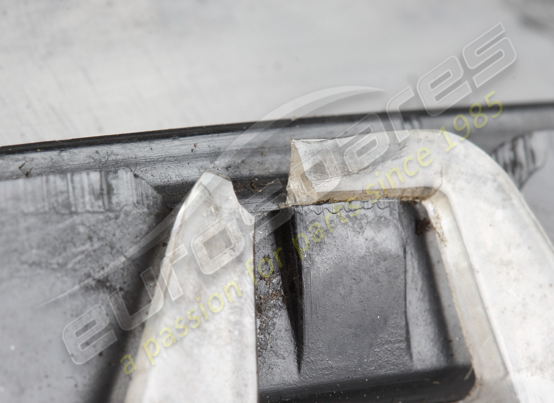 FARO DAÑADO EUROSPARES. NÚMERO DE PIEZA EAP1392841 (6) faro dañado eurospares. número de pieza eap1392841 (6)