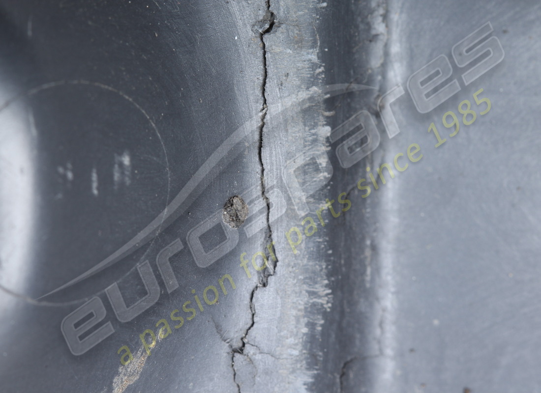 CONEXIÓN USADA FERRARI DESDE LA PARTE PLANA FRONTAL U. NÚMERO DE PIEZA 89378100 (7) conexión usada ferrari desde la parte plana frontal u. número de pieza 89378100 (7)