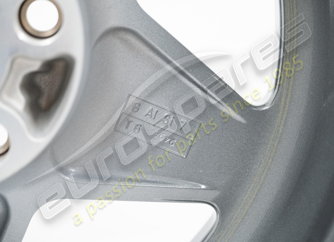 nueva llanta de rueda de repuesto ferrari. número de parte 147257 (9)