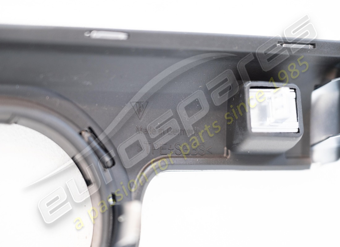 MOLDURA DECORATIVA NUEVA PORSCHE PARA EL LADO DEL CONDUCTOR (IZQUIERDO), COLOR PLATA GALVANO. NÚMERO DE PIEZA 99155238103V08 (3) moldura decorativa nueva porsche para el lado del conductor (izquierdo), color plata galvano. número de pieza 99155238103v08 (3)