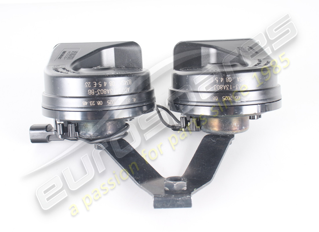 nuevo conjunto de bocina y soporte aston martin. número de pieza ad2313a803bb (4)