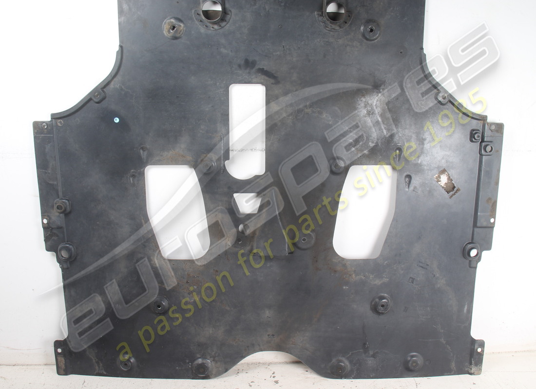 sección de bandeja inferior plana delantera usada ferrari. número de pieza 84056800 (3)