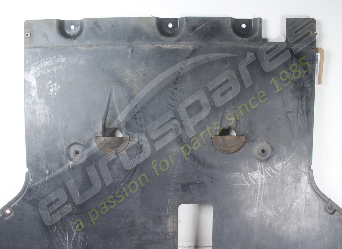 sección de bandeja inferior plana delantera usada ferrari. número de pieza 84056800 (2)