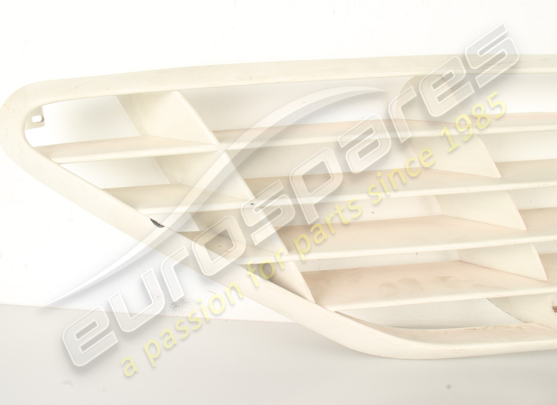 nueva rejilla de admisión lateral derecha ferrari (plástico). número de pieza 60671200 (3)