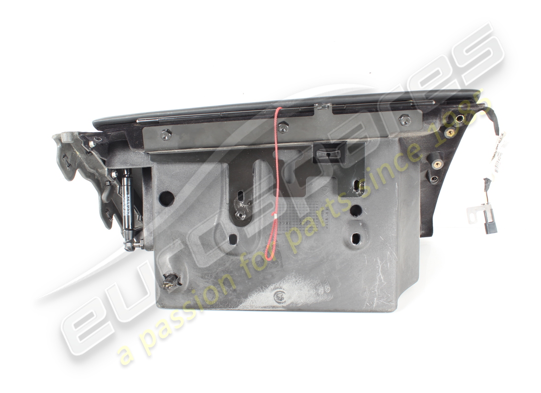 usado ferrari cubby. número de parte 84151300 (2)