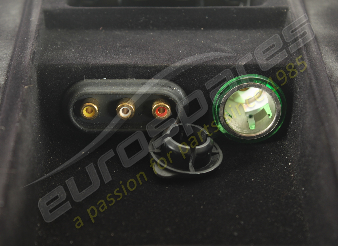 usado eurospares compartimento trasero completo con tapa. número de pieza eap1564121 (3)