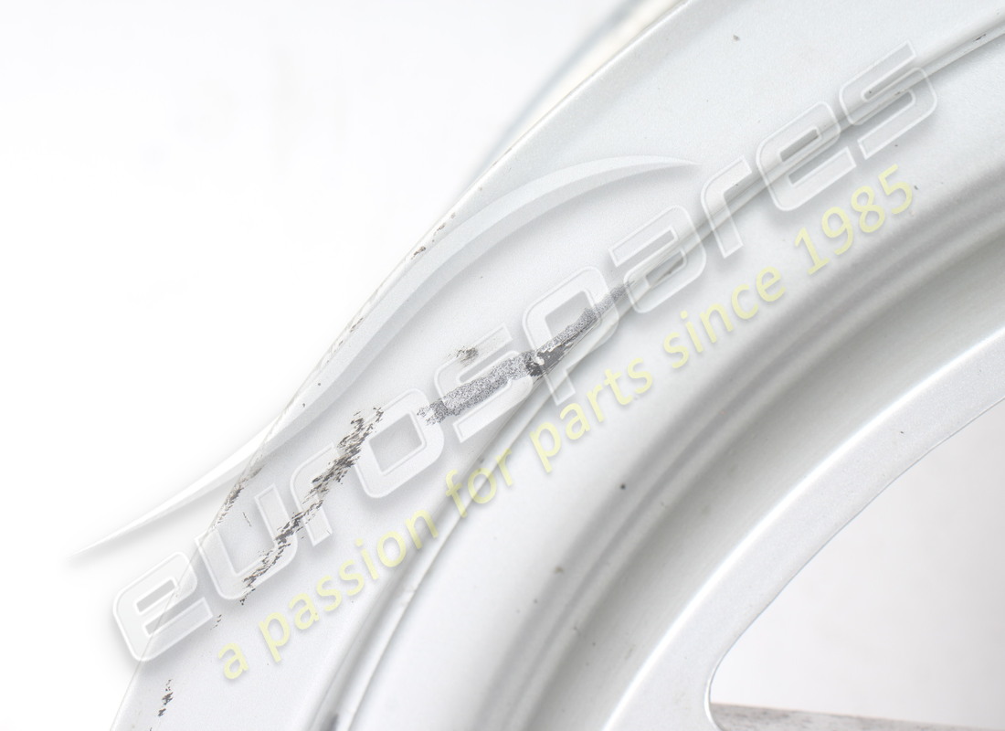 rueda trasera de carretera ferrari usada 8jx16. número de parte 130905 (4)