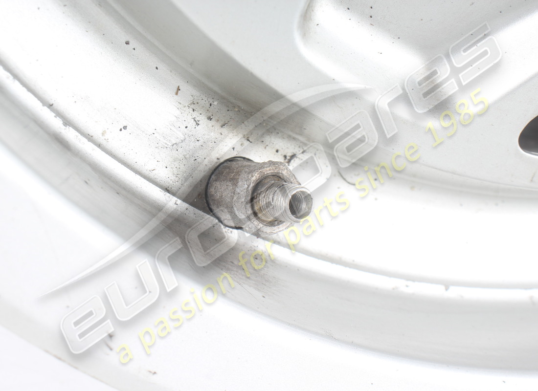 rueda trasera de carretera ferrari usada 8jx16. número de parte 130905 (3)