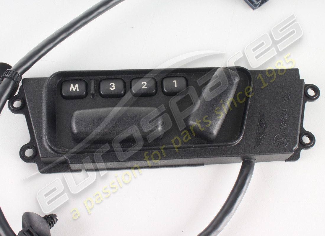 usado aston martin mem. sw aj asiento izquierdo. número de parte 7g4314b709ac (2)