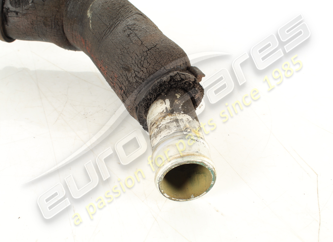 TUBERÍA DE AGUA IZQUIERDA USADA FERRARI. NÚMERO DE PIEZA 122856 (2) tubería de agua izquierda usada ferrari. número de pieza 122856 (2)