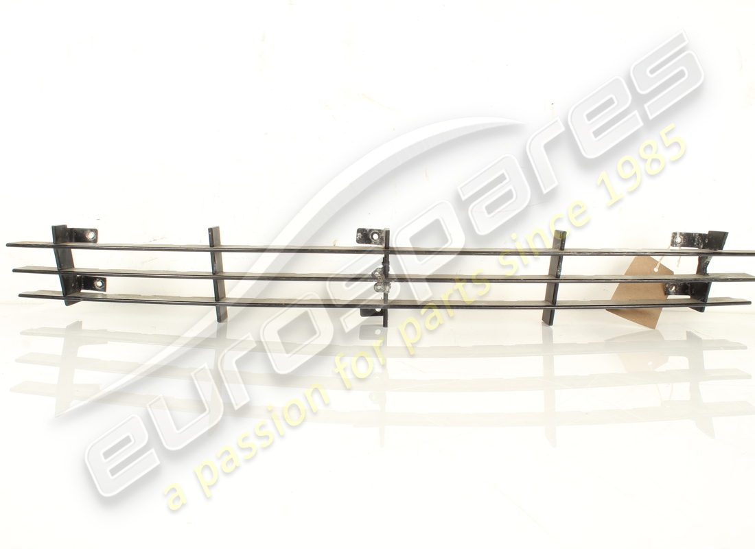 DAMAGED FERRARI FRONT RADIATOR GRILLE . PART NUMBER 64909900 (1)